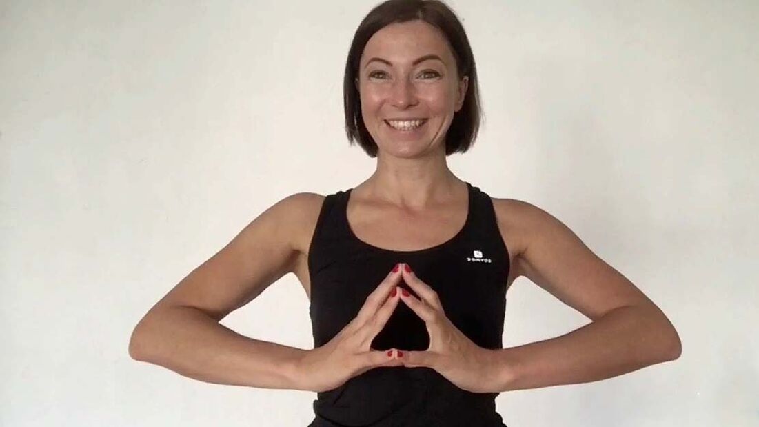 Exercise Diamond for effective weight loss in the arms